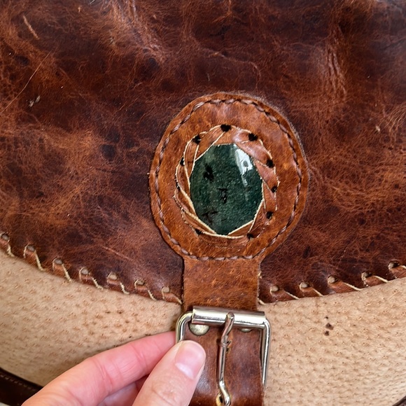 Handmade Guatemalan Leather Bag with Stone - Picture 3 of 7
